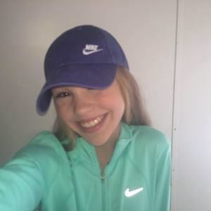 Meet your Posher, Raquel